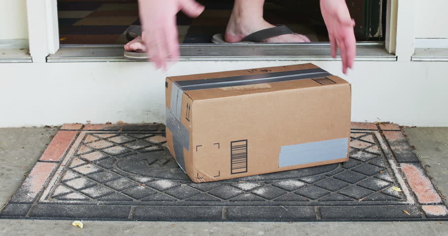 Toxic Mold Delivery: Cross-Contamination From a Moldy Package thumbnail
